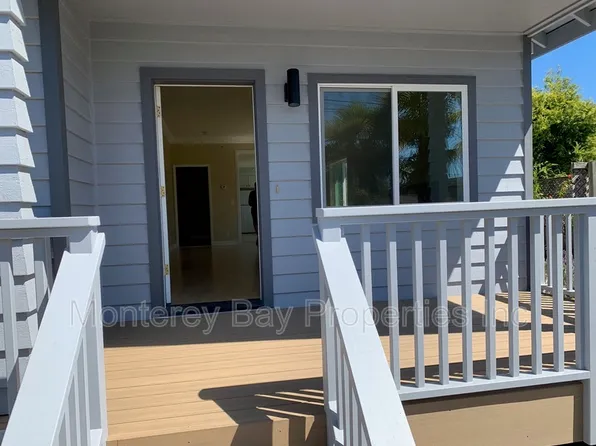 1715 Matthews Ln, Santa Cruz, CA 95062