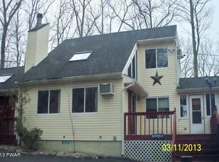 1953 Brentwood Dr, Bushkill, PA 18324