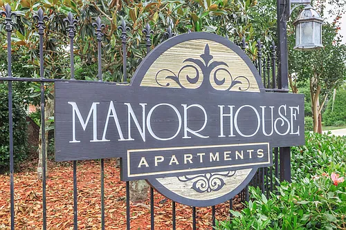 Manor House Apartments Photo 1