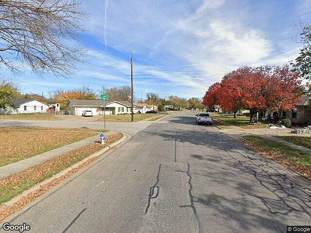 Exterior Neighborhood (street photo)