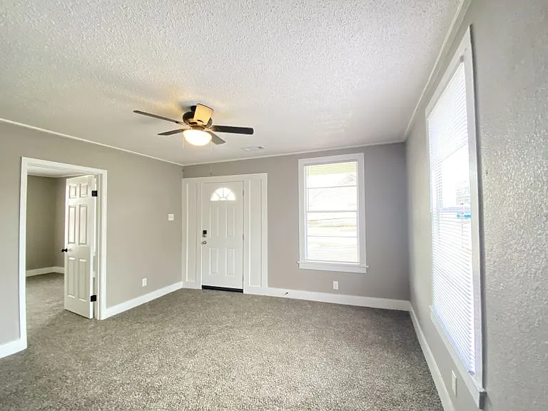 1423 W Long 17th St — Photo 6