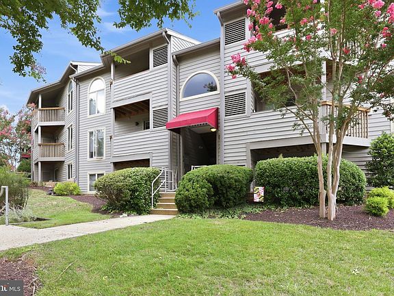 2nd image of 2102 Chesapeake Harbour Dr E APT 202