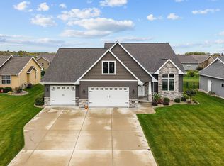 2053 W Sugar Ct, Appleton, WI 54913