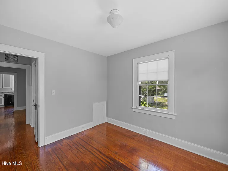 2137 Jackson St — Photo 22