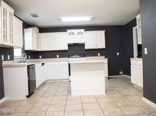 15803R Blue Sky Rd, Schertz, TX 78154