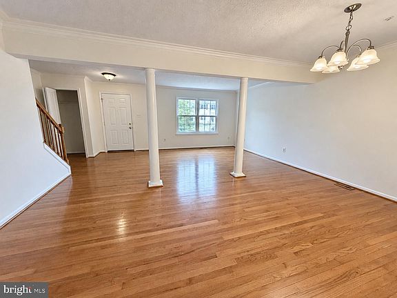 4th image of 9215 Howland Rd
