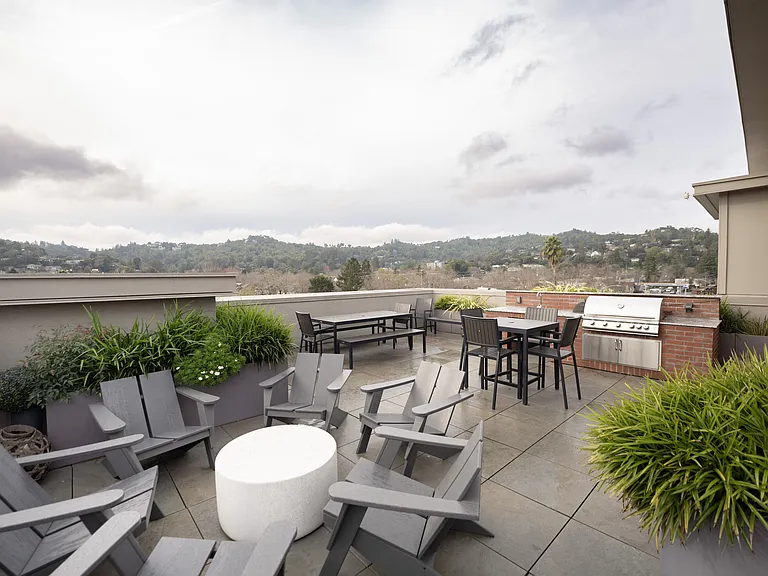 Second and B Street Apartments — Photo 45