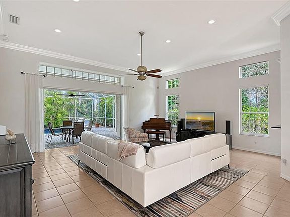 5th image of 7318 Windemere Ln