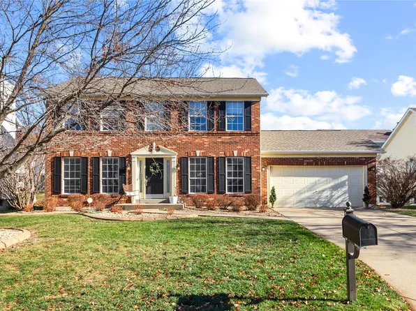 313 Wildberry Ln, Saint Charles, MO 63304