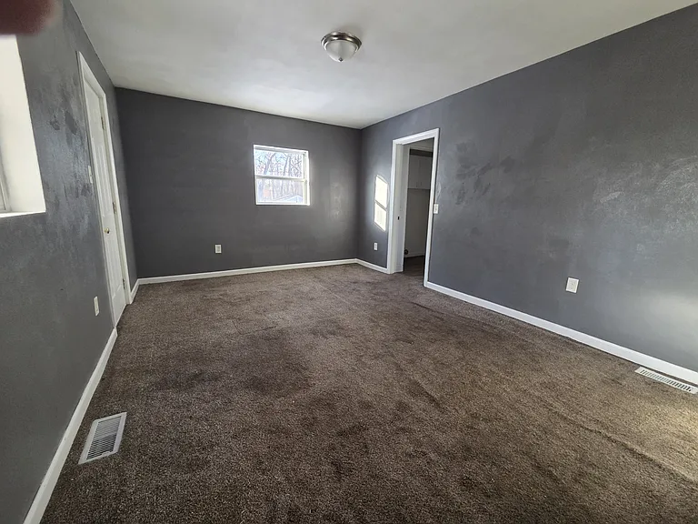629 Dimick St — Photo 16