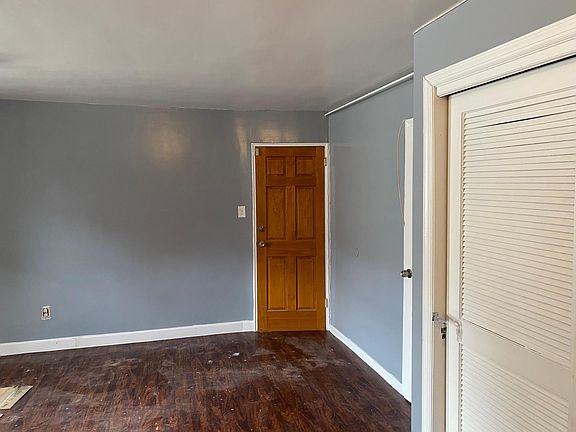 4th image of 2451 Wilson Ave #1