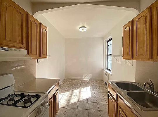 4th image of 83-10 Lefferts Blvd #22G