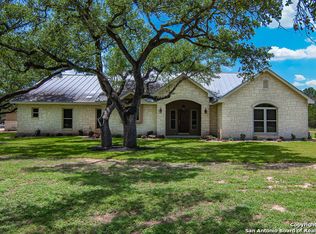 25035 Cedar Creek Dr, New Braunfels, TX 78132