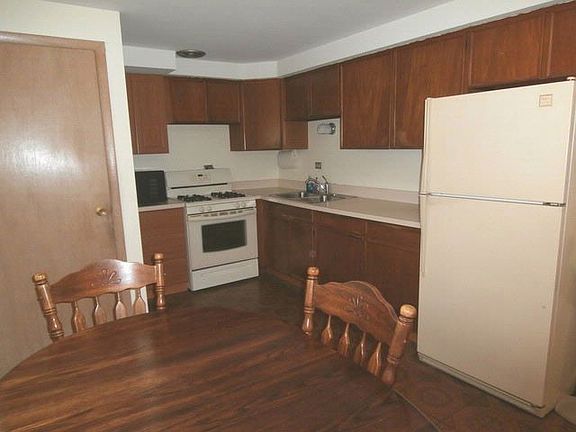 4th image of 1514 Kingston Ln