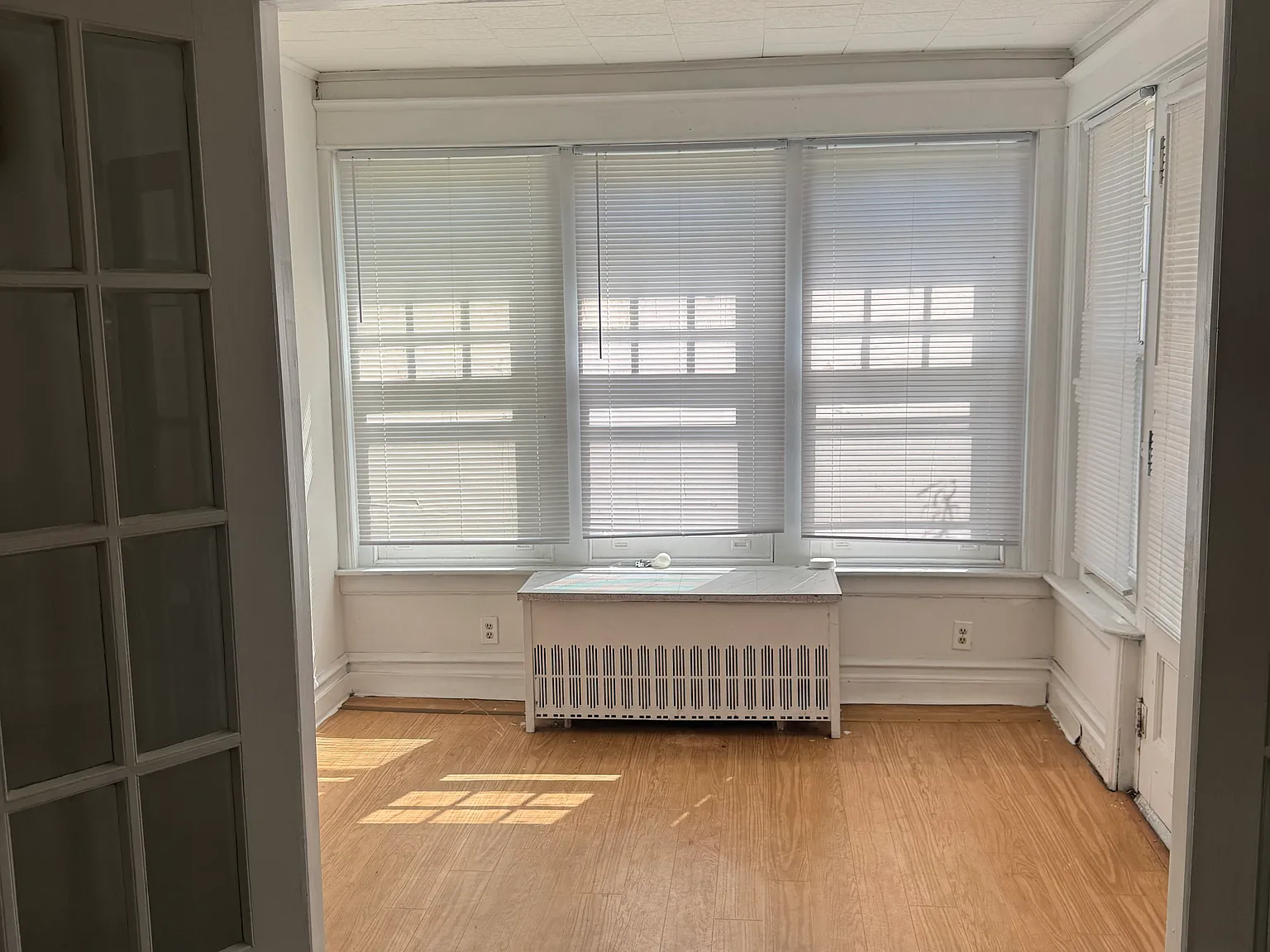 3 bed, 2.5 bath, 1315 sqft, $2,575 — Photo 2