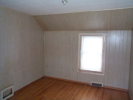 3rd image of 500 E Sellar St