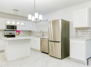 2051 Club Oak Dr, Heartland, TX 75126