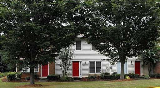 3rd image of 202 Mill Creek Pl