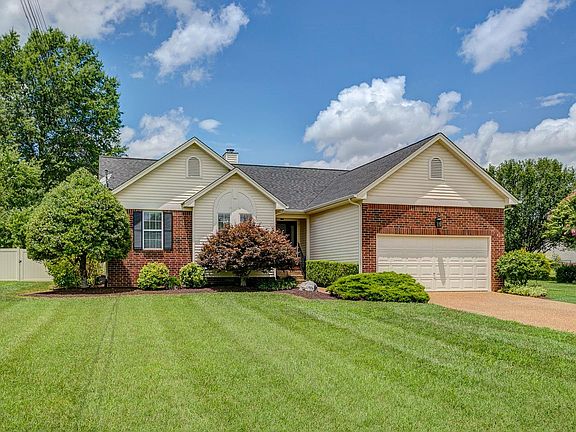 2nd image of 403 Clarkston Dr