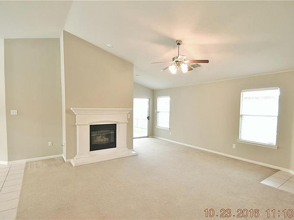 3rd image of 3172 Hollow Valley Dr