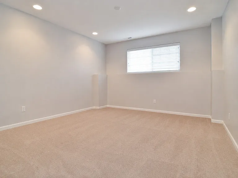 1641 Dogwood Ln #1641 — Photo 11