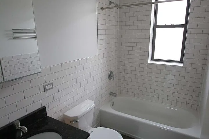 5320-5326.5 S. Drexel Boulevard — Photo 12