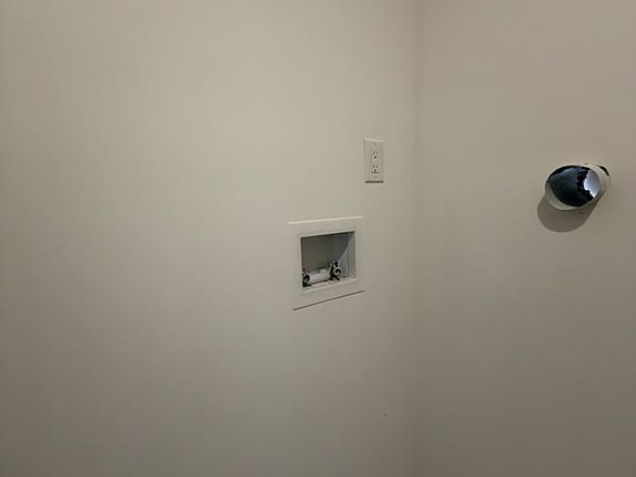 4th image of 40 Carteret St #1