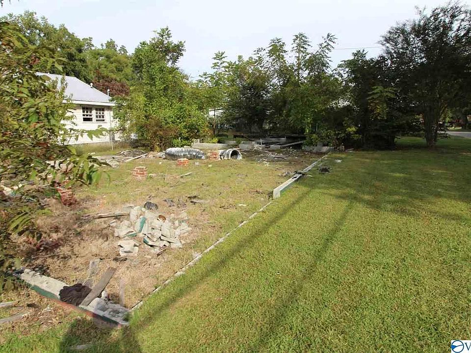 2nd image of 3001 Shahan Ave