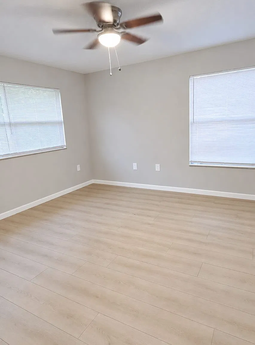 4 bed, 1070 sqft, $2,095 — Photo 3