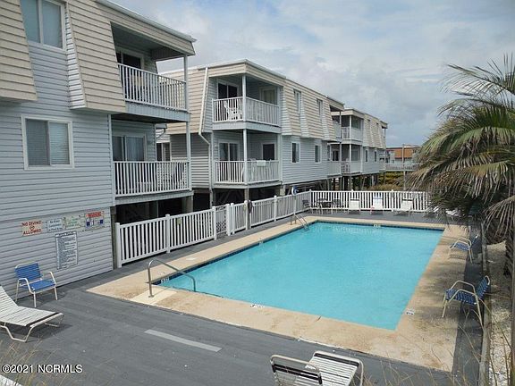 2nd image of 301 W First St #B-1