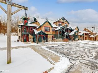 4 Pine St #11, Vernon, NJ 07462