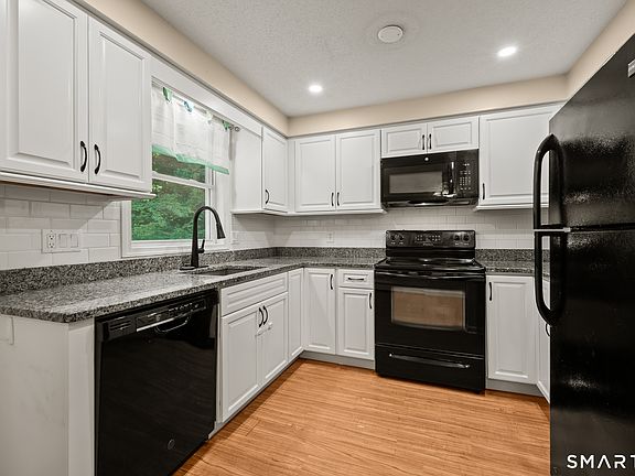 4th image of 65 Brentwood Drive #65
