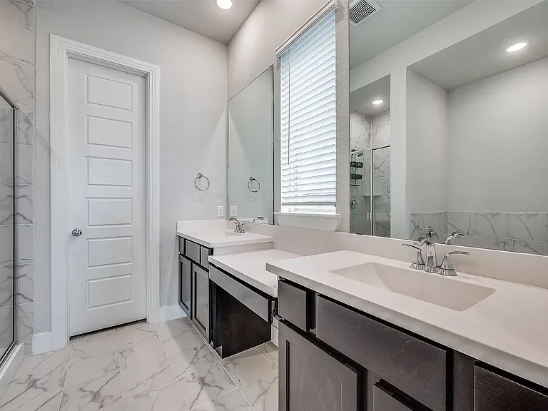 4713 Honeysuckle Ct — Photo 14