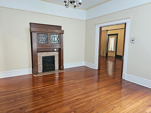 5th image of 218 W Desoto St #101