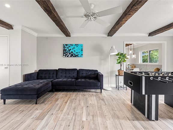 5th image of 2711 SW 20th St