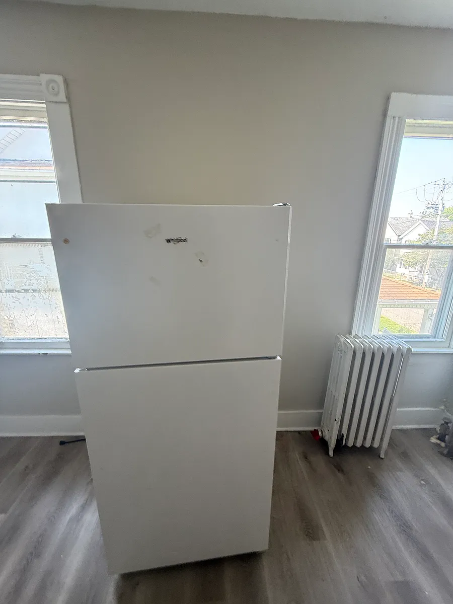 Building Photo - 701 S Webster Ave #2