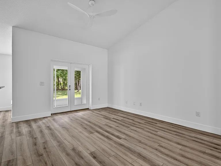 70 Ryan Dr — Photo 14