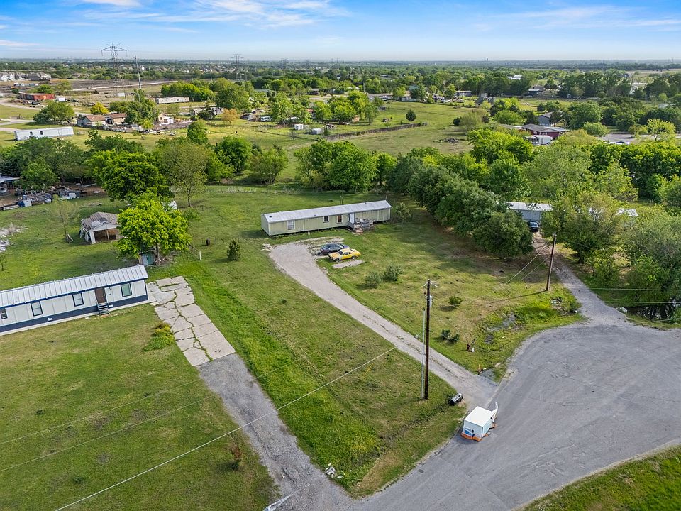 1st image of 528 Meandering Way