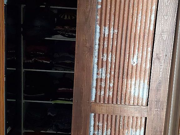 Barndoor closet door