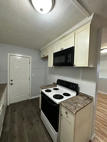 Floor plan 1014 W 8th