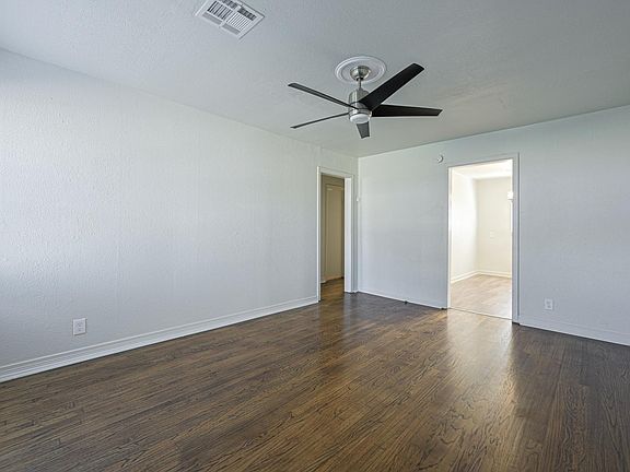 3rd image of 2938 SW 20th St