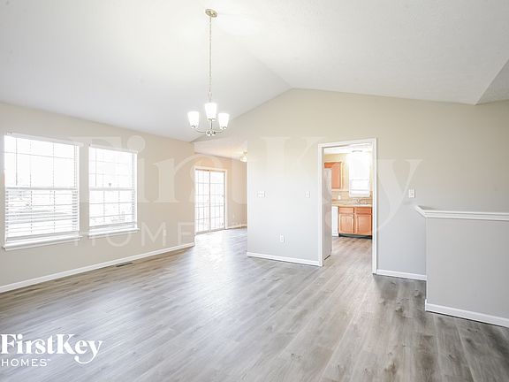 3rd image of 3057 Sholty Ct