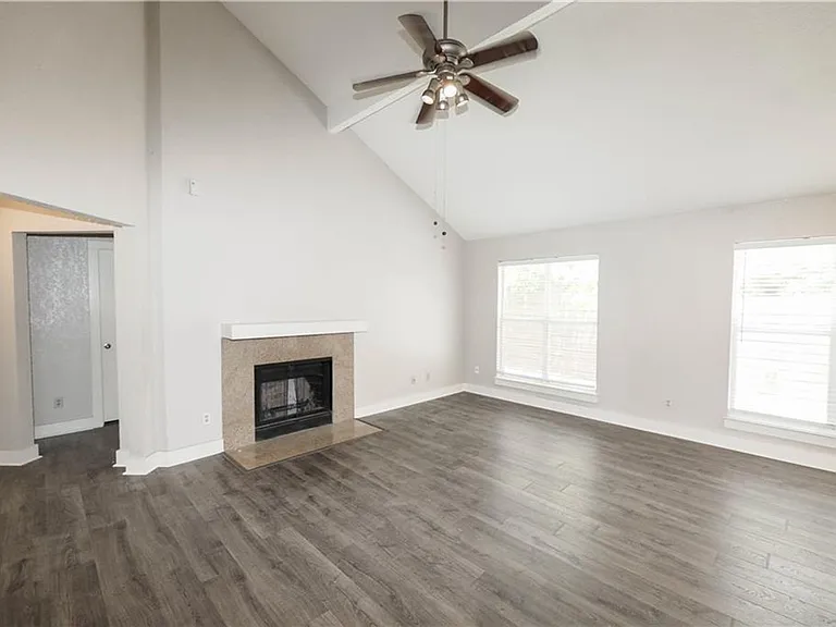 1302 Danbury Sq #A — Photo 13