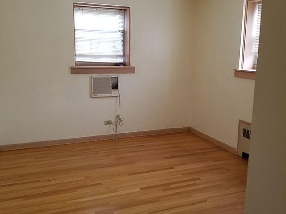 1st bedroom