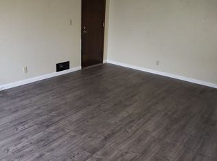 2402 Wilson Ave APT F, Redding, CA 96002