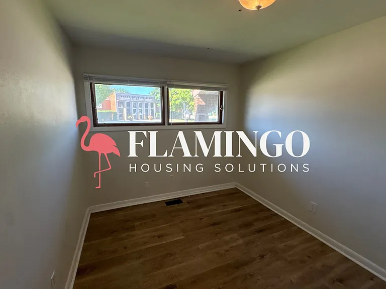 305 E Whittier Ave — Photo 4