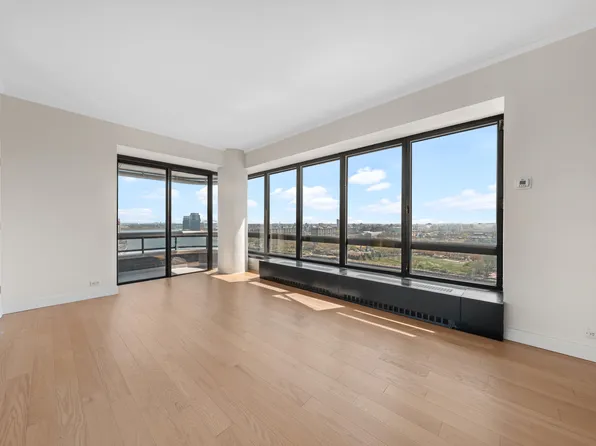 530 East 76th Street 18G image 3 of 15