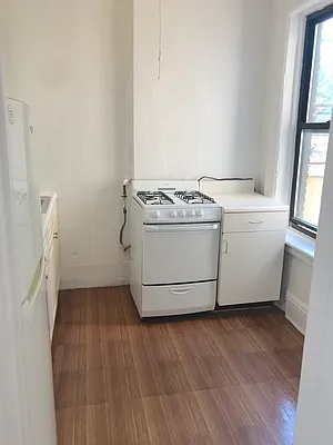 Rented by Kiess Realty, L.L.C. | media 30