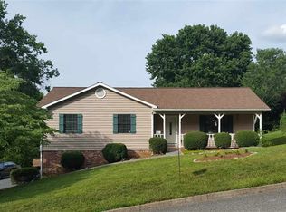1430 Wind Crest Dr, Morristown, TN 37814