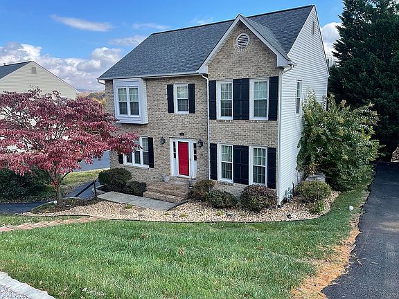 4th image of 232 Bush Dr